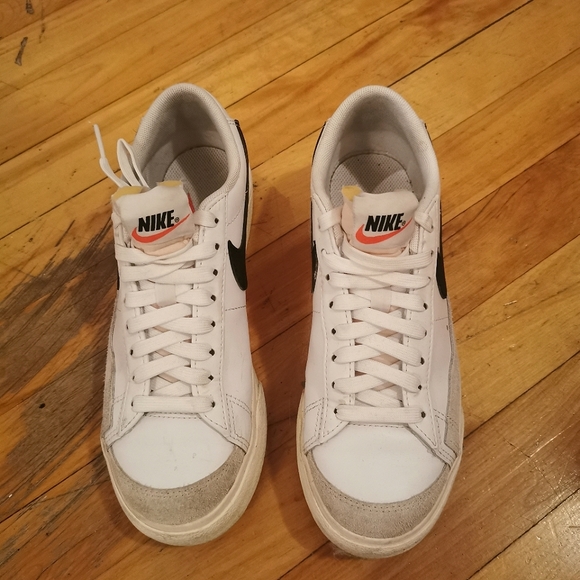 ⭐ Nike Blazer Low Platform Sneakers ⭐ - Picture 3 of 5